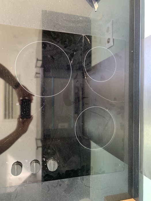 Placa de Indução IKEA (funciona-rachada)