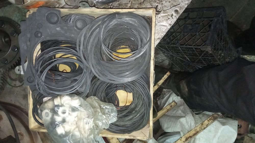Продам комплект ризинок до мотора камаз