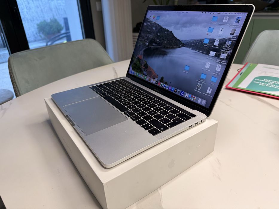 Macbook Pro 13” 2016 Touch Bar com 4 portas Thunderbolt