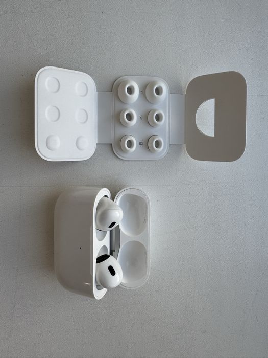 Apple AirPods Pro 2