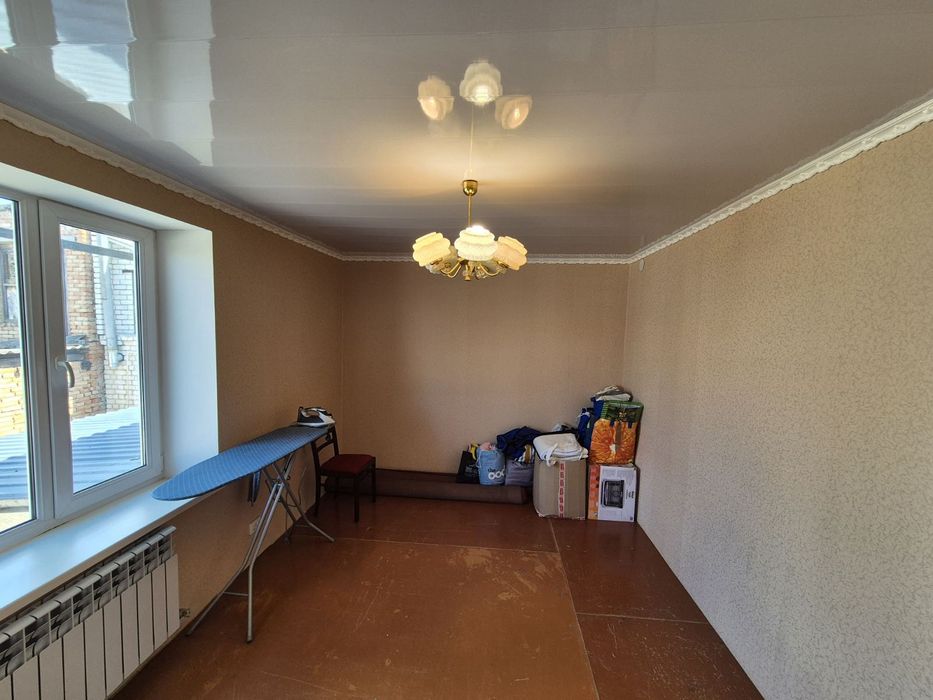 Продається будинок в Центральній частині міста.