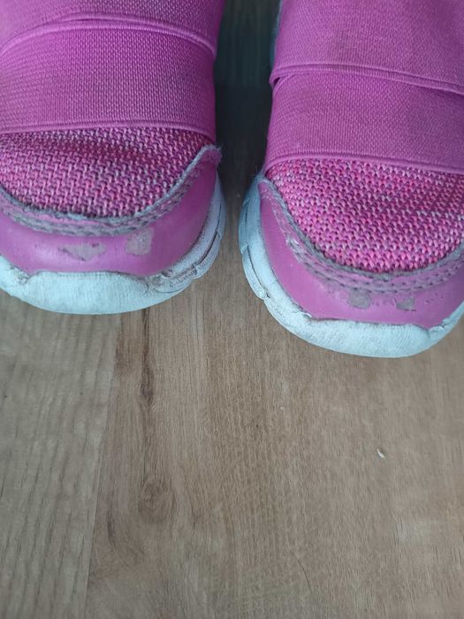 Adidasy dziewczęce 22