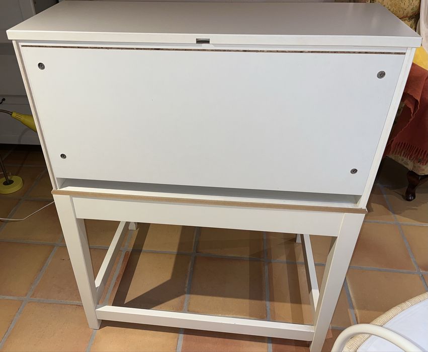 secretária + cadeira de rodas