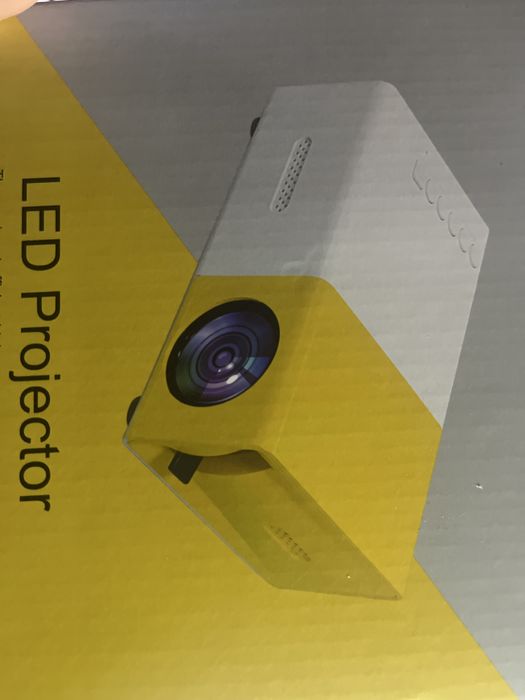 Лед проєктор(працюе від павер банку)