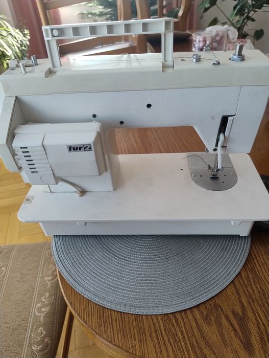 Sprzedam maszynę do szycia Łucznik