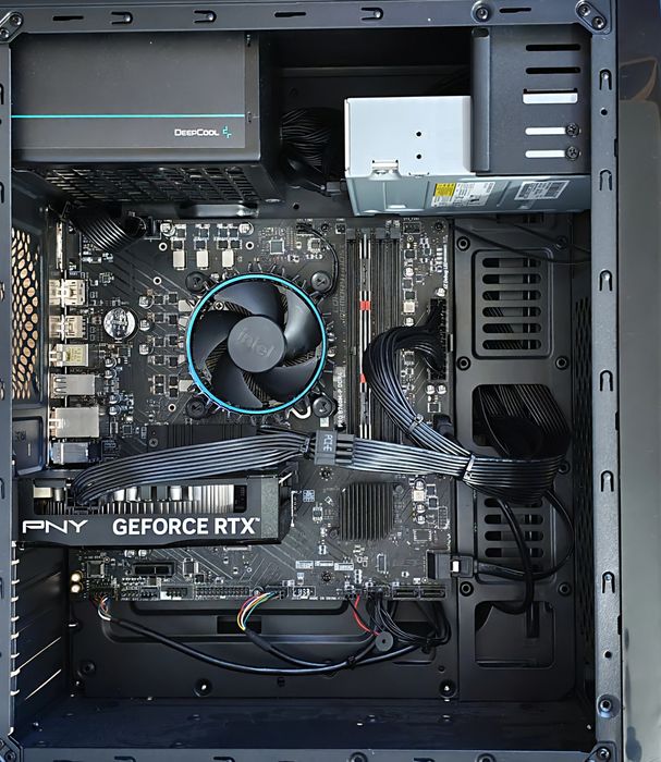 RTX 5060 / i3-13100 / 16GB RAM / 500GB SSD / Win 11