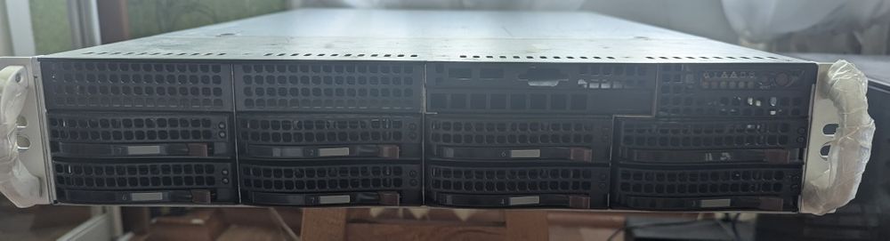 Сервер SuperMicro 2U X9Dri-LN4F+