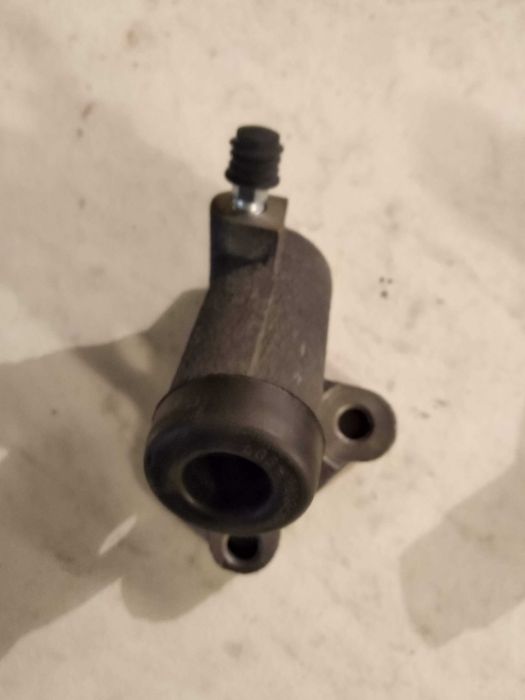 Запчастини на Запорожець та Таврію