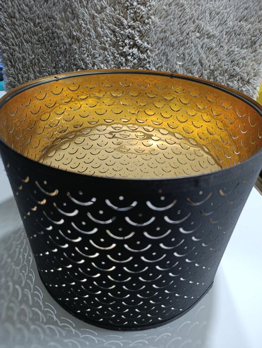 2  Abajur Nymo, preto e dourado   44 cms