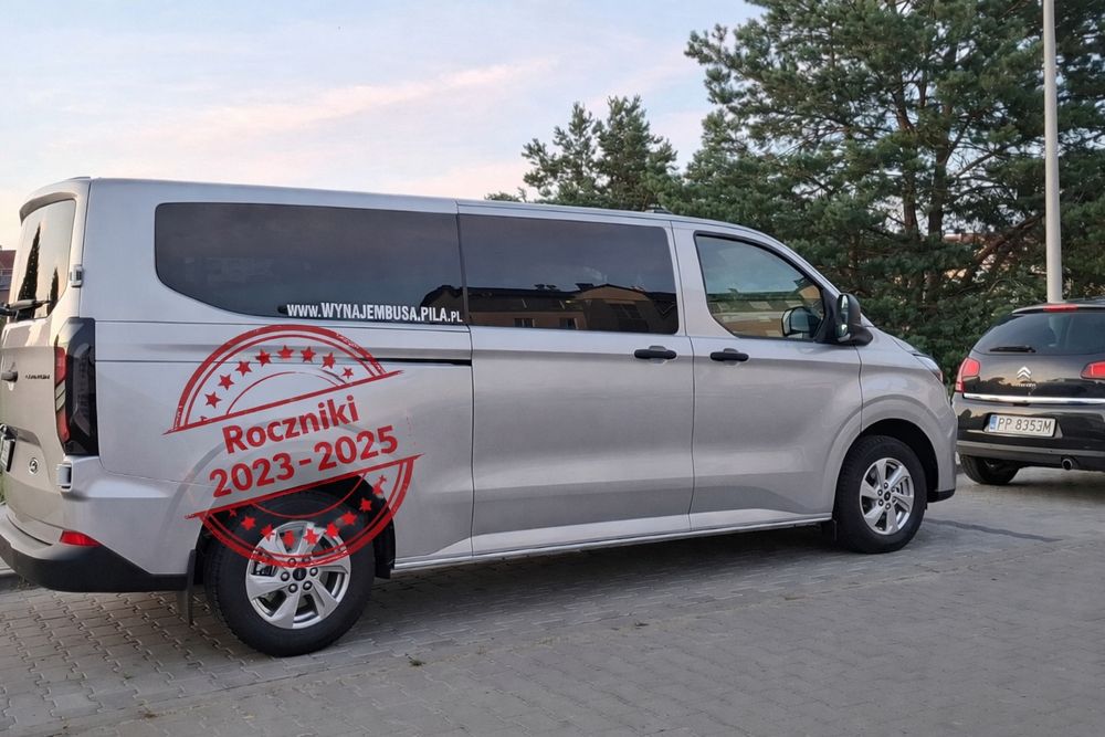 Wynajem busa osobowego-wypożyczalnia busów Fordy Custom 8-9 os