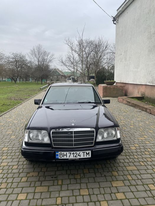 Продам Mersedes E-Class w124