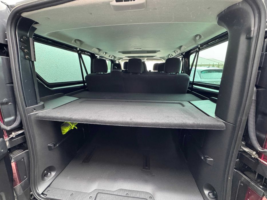 Wynajem busa 9 osób - Renault Trafic 2.0 dCi 150KM L2H1 2025