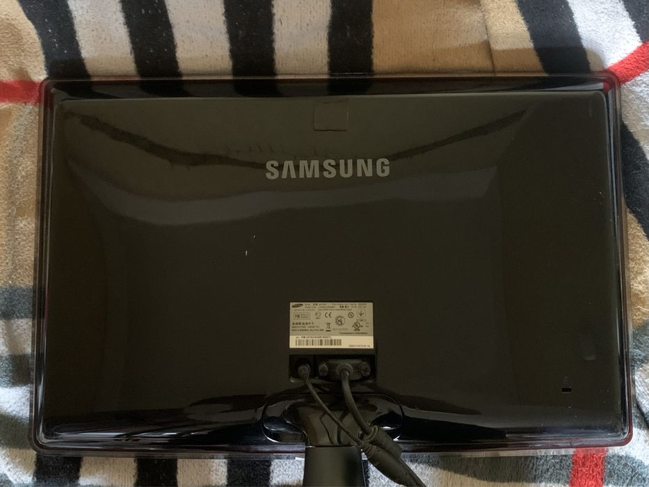 Монитор Samsung