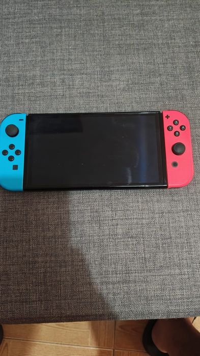 Nintendo switch OLED + Zelda Breath of the Wild