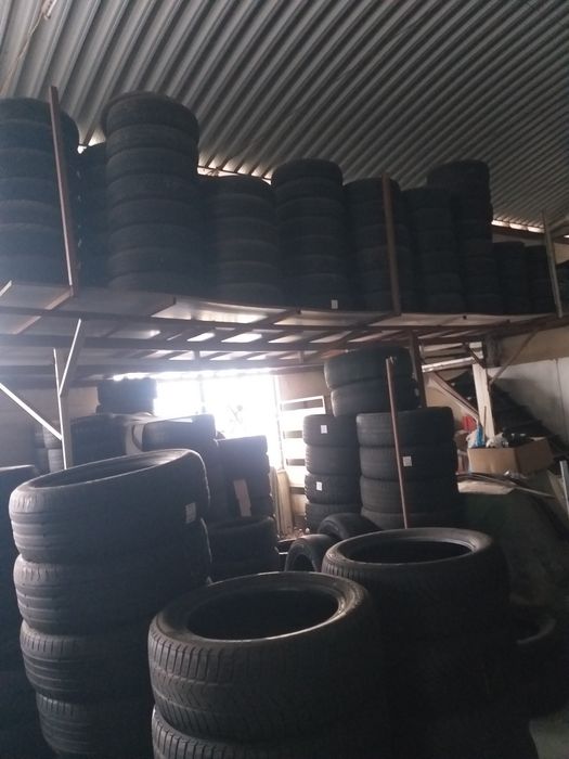 Lote de mais de 3000 pneus usados de varias marcas e medidas com profil de 80% tudo pares. Preco,8€ por pneu