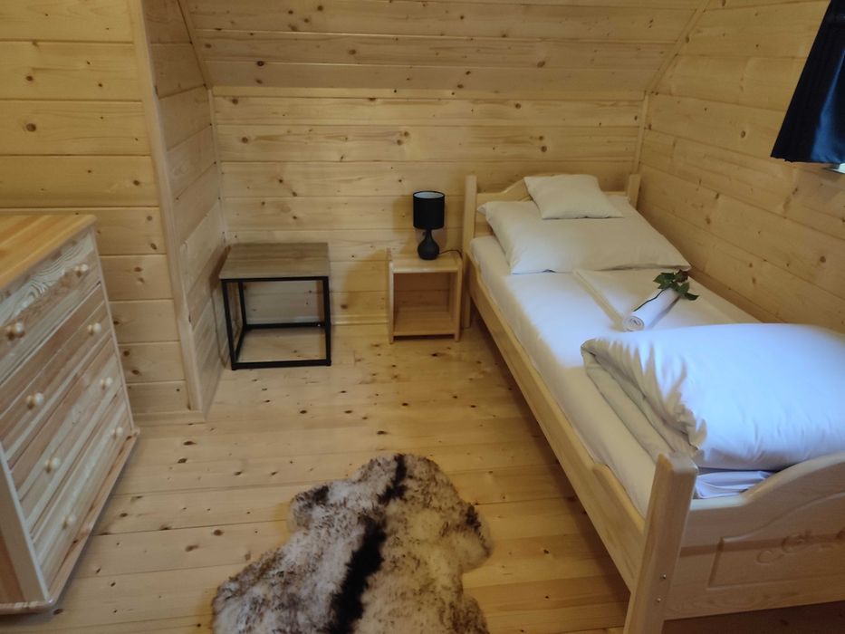 Domki letniskowe Noclegi Wynajem   balia- jacuzzi-,lesna polana