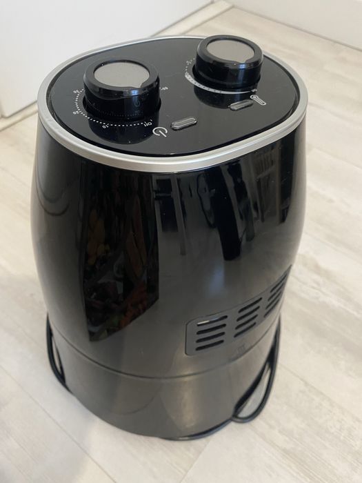 Air fryer / fritadeira de ar quente