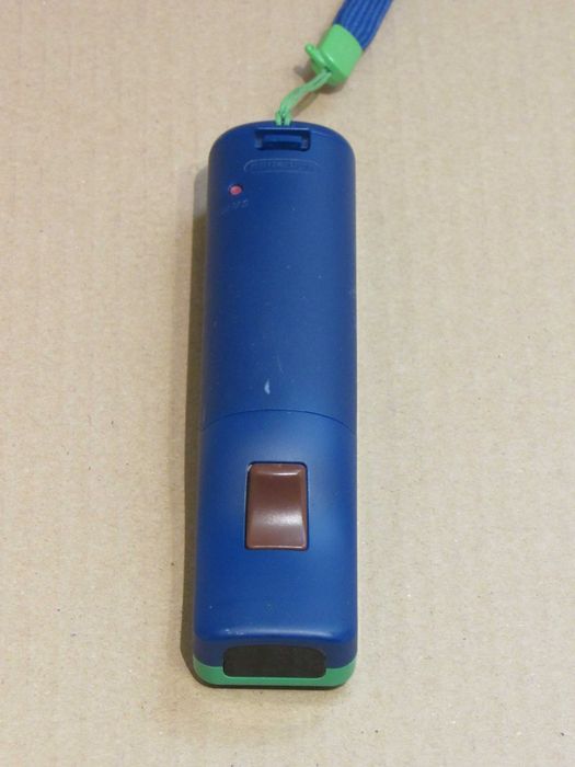 Comando Nintendo Wii Remote Plus Luigi completo em caixa
