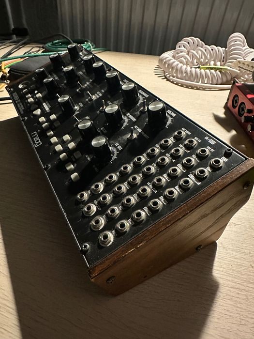 MOOG Mother-32 Syntezator