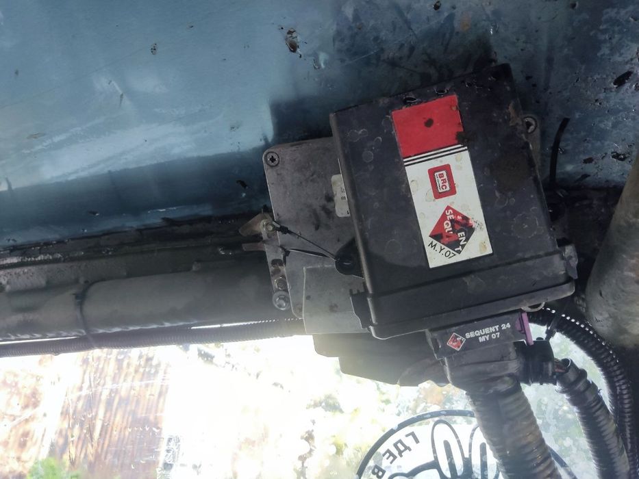 УАЗ OFFROAD, инжектор,газ-бензин ОБМЕН на Мерседес