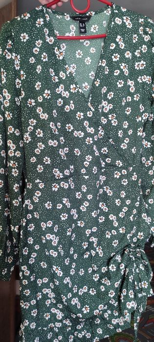 Легеньке літнє плаття