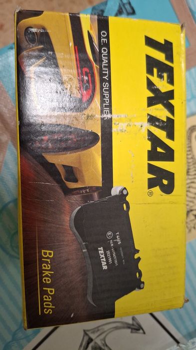 Conjunto de pastilhas novas de travão BMW