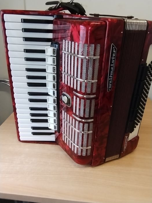 WELTMEISTER 赤 アコーディオン 37鍵 96べースOPAL展示品美品 WELTMEISTER 赤 アコーディオン 37鍵 96べースOPAL展示品美品