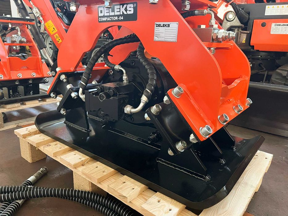 Placa Compactadora P/Escavadora 4-10T - **Nova c/ IVA e Envio grátis**