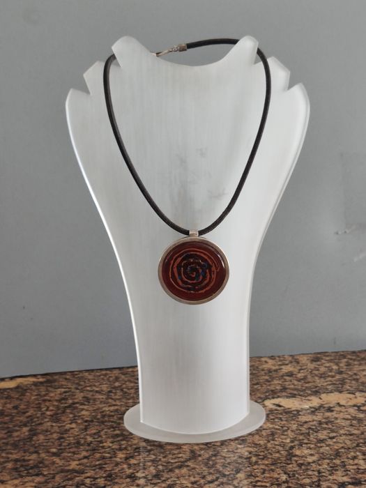 Colar com pingente prata