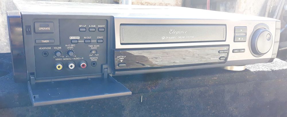 JVC hr-e939eg  Hi-Fi VCR Video Cassette Player с Германи \дефект
