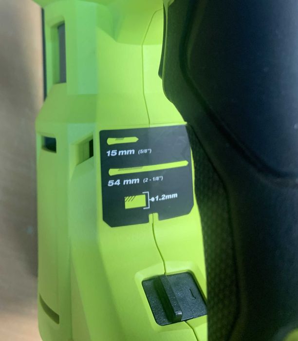 Цвяхозабивач RYOBI ONE+ R18GN18-0  Новий