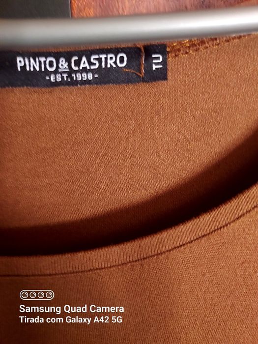 Vendo Top comprido com meia manga detalhes em renda