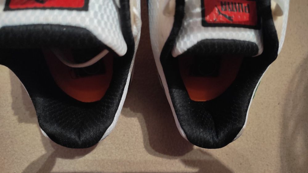 Продам кросівки    .