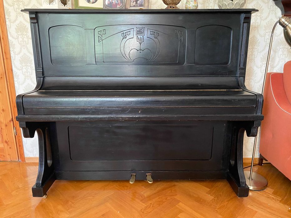 Pianino ukraińskie z okresu międzywojennego