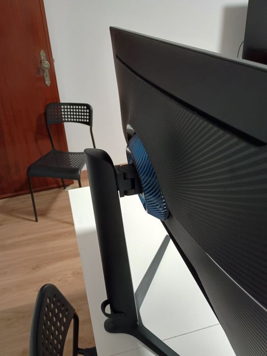 Monitor Gaming Samsung 32 polegadas - 165Hz465558125622732802