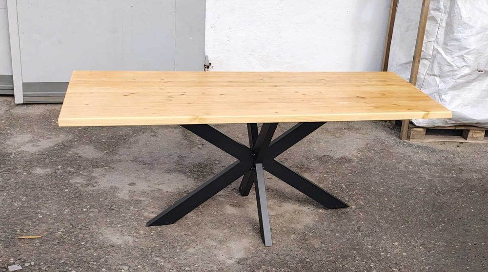 Stół świerkowy loft na pająku