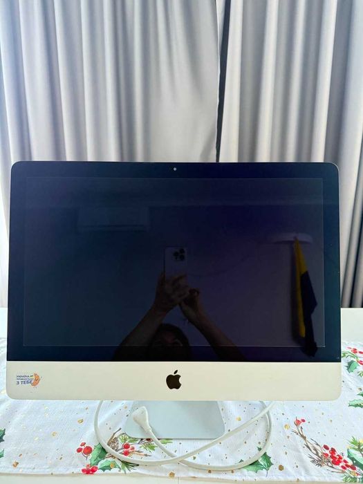 iMac 21.5" (Mid 2014)