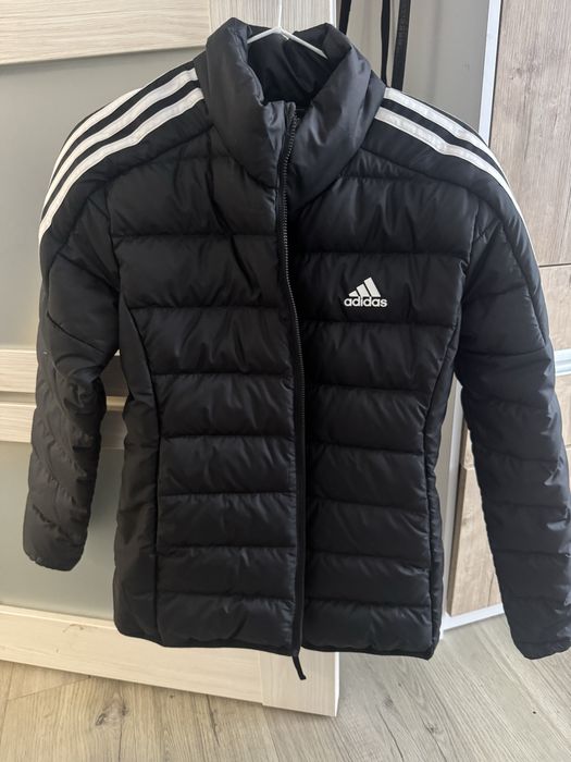Спортивна куртка Adidas нова