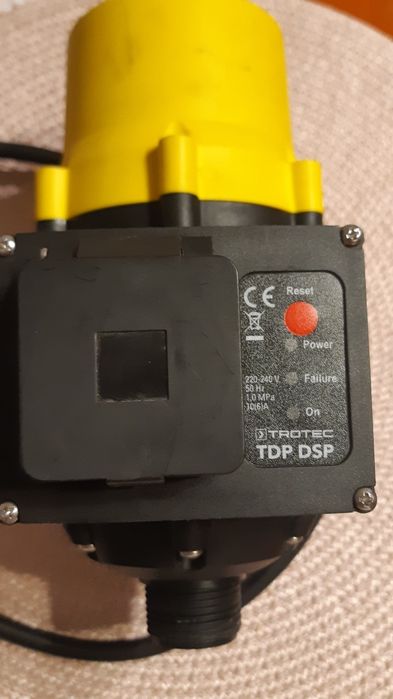 Elektroniczny włącznik ciśnienia do pompy.