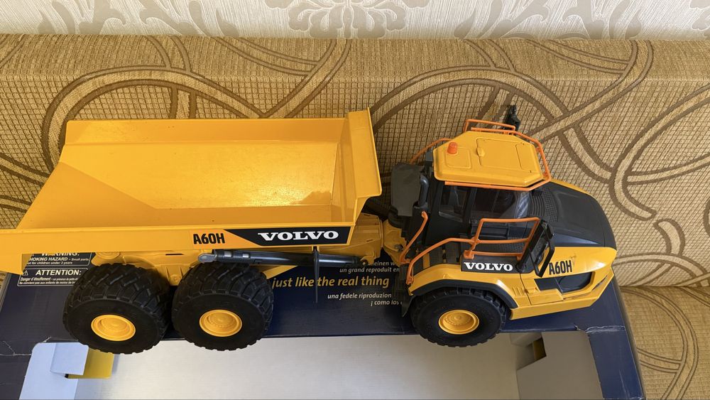 Іграшка, самосвал, грузовик