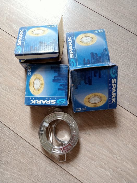 Светильник точечный