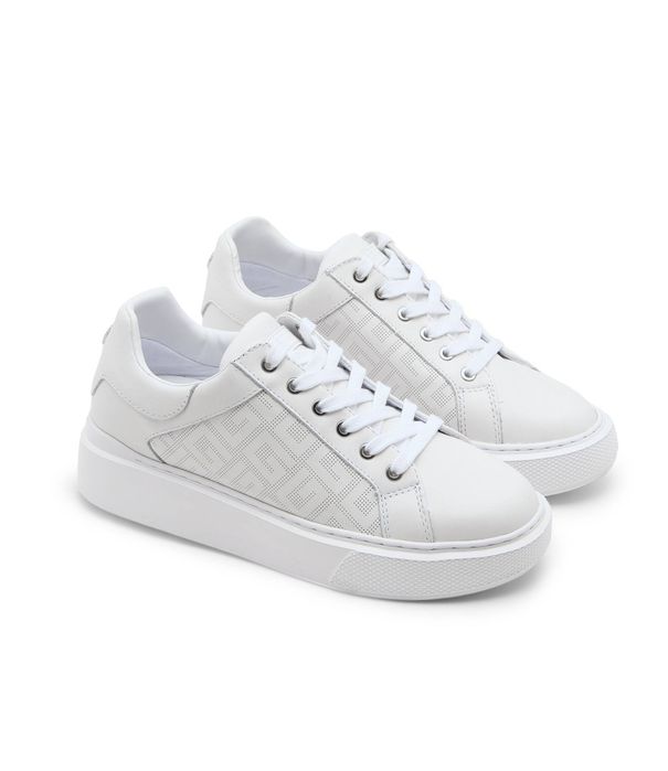 Жіночі кросівки guess