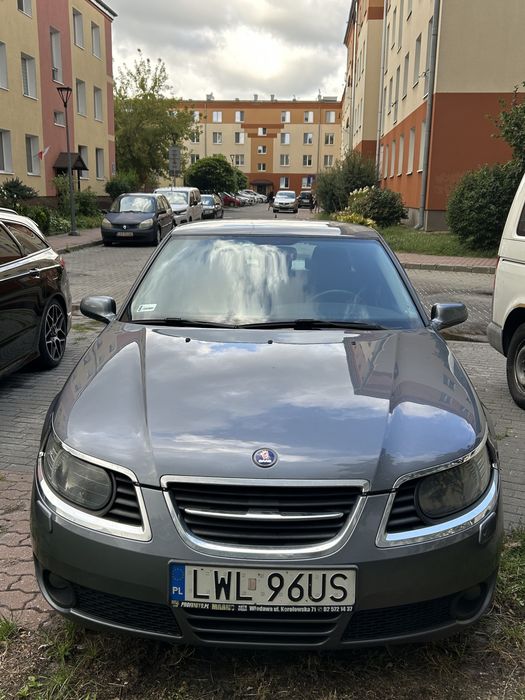 SAAB  9-5  2.0T sztywne zawieszenie , sprawny