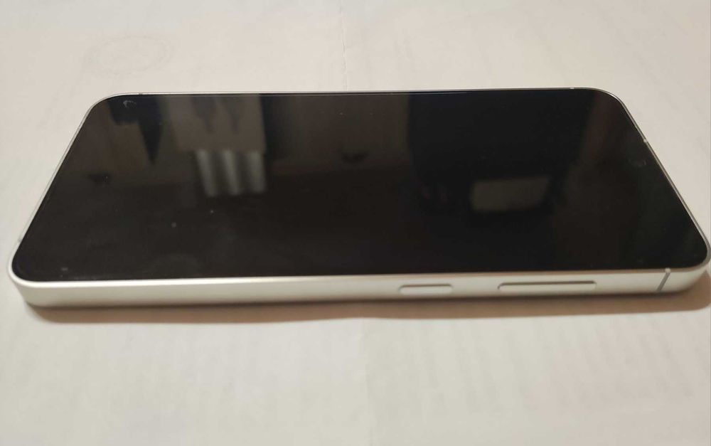 Samsung Galaxy 24 8/256