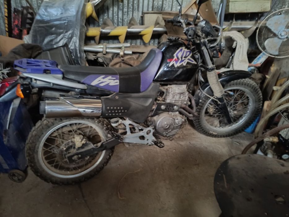 Honda SLR 650 enduro
