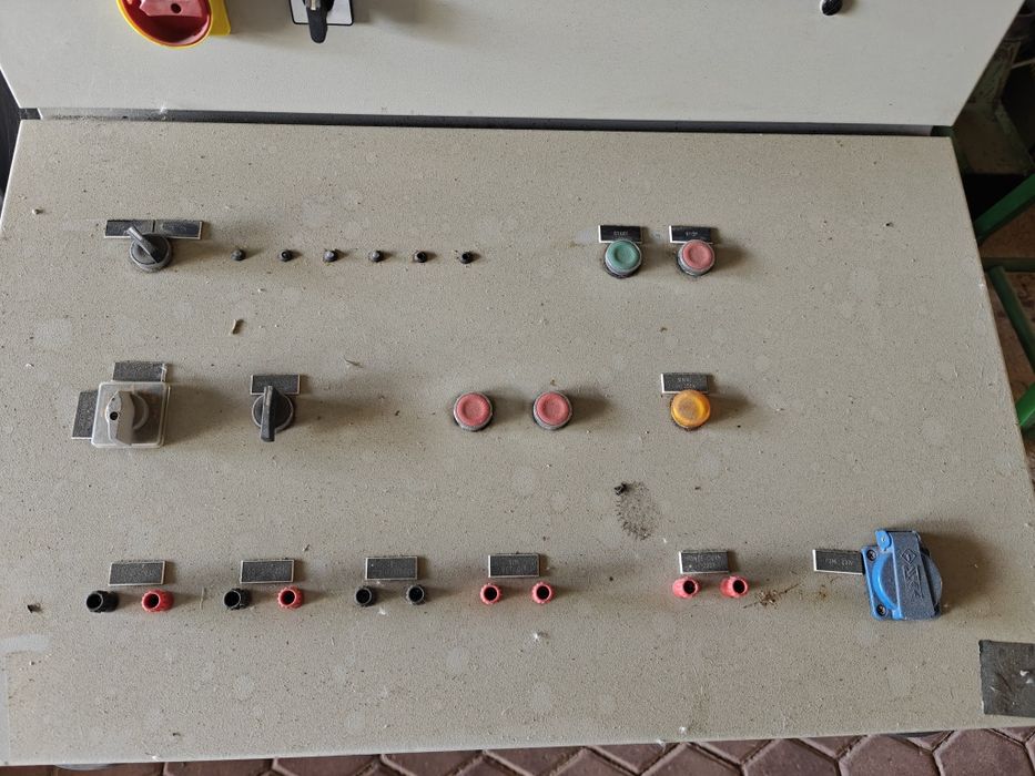 Mesa de testes para equipamentos eléctricos