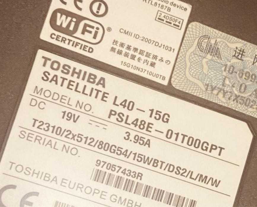 Vendo portátil toshiba L40 para peças