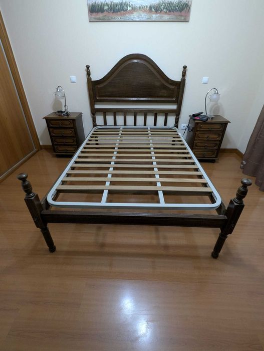 Mobília de quarto usada.