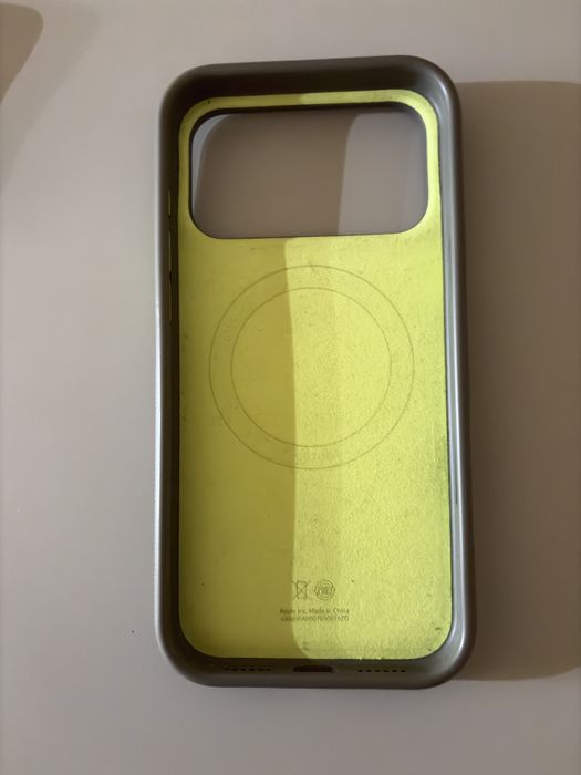 Capa Apple Beats iPhone 17 Pro Max