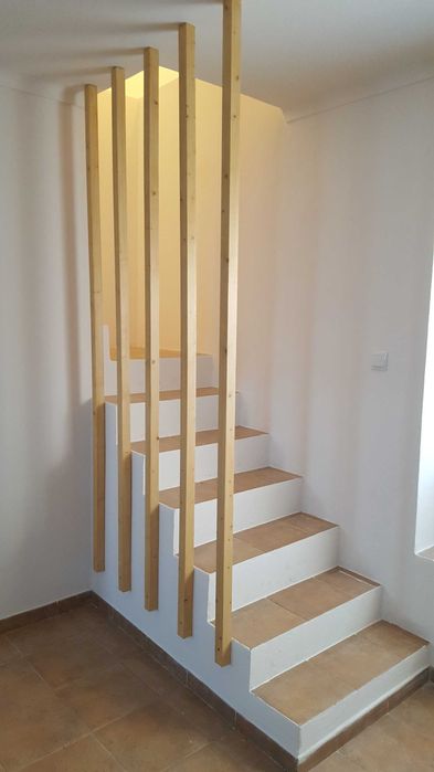 Moradia T3 independente com vista para quintas e vinhas.